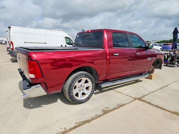 2018 RAM 1500 SLT CREW CAB 4X2