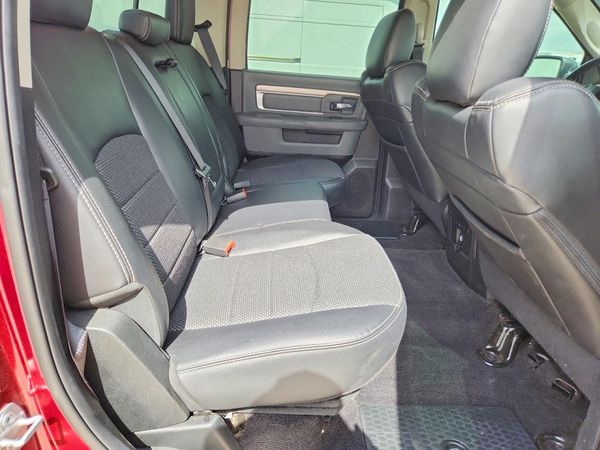 2018 RAM 1500 SLT CREW CAB 4X2