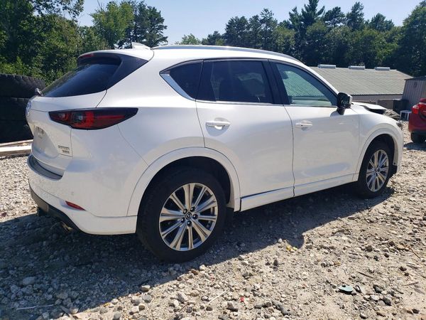 2022 MAZDA CX-5 Signature