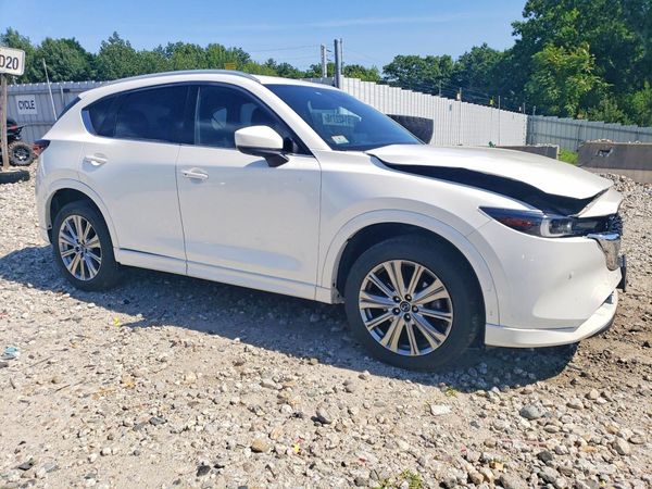 2022 MAZDA CX-5 Signature