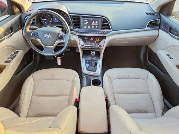 2017 HYUNDAI ELANTRA
