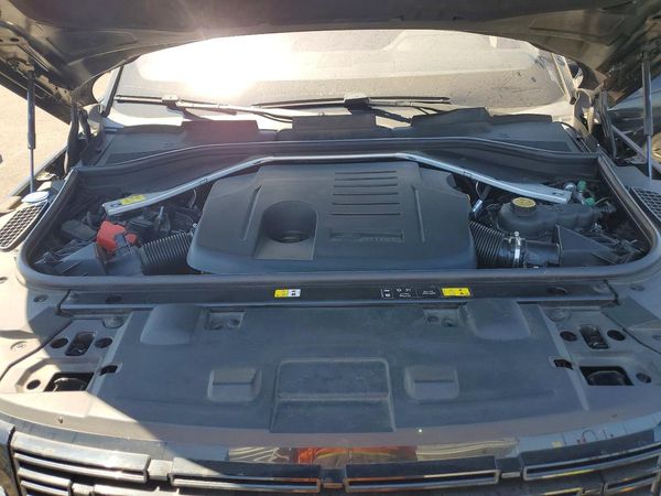 2023 LAND ROVER RANGEROVER P360 Dynamic SE — Engine bay