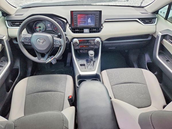 2021 TOYOTA RAV4 XLE