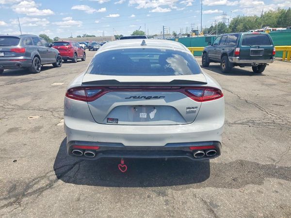 2019 KIA STINGER