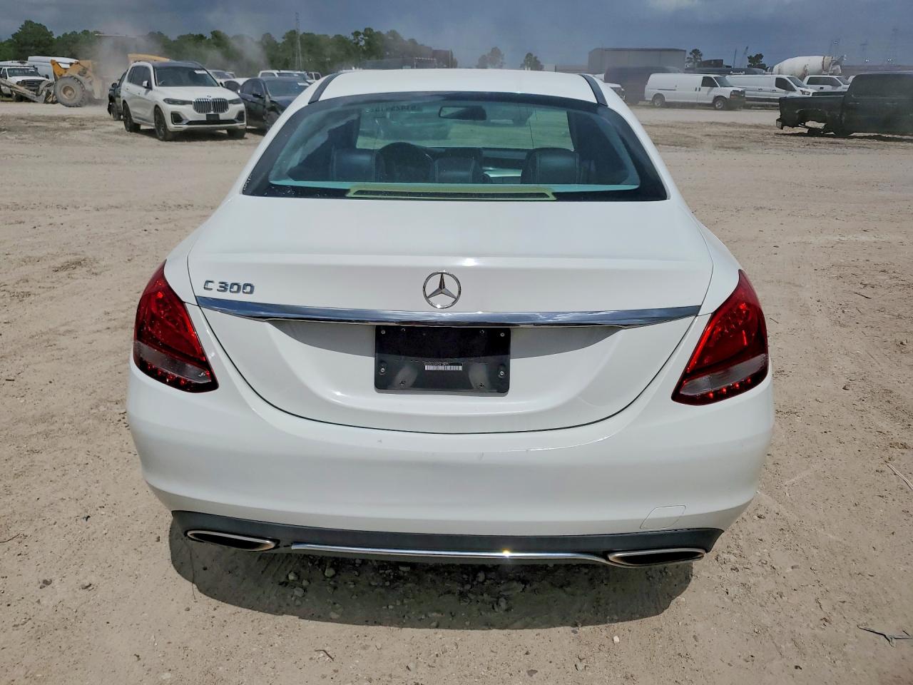 2016 MERCEDES-BENZ C C300