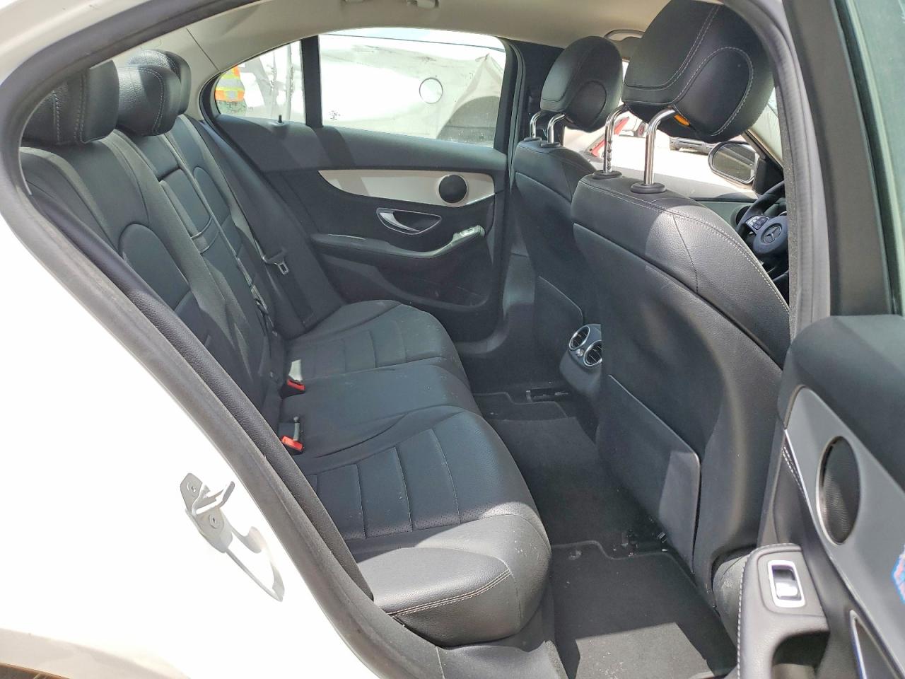 2016 MERCEDES-BENZ C C300