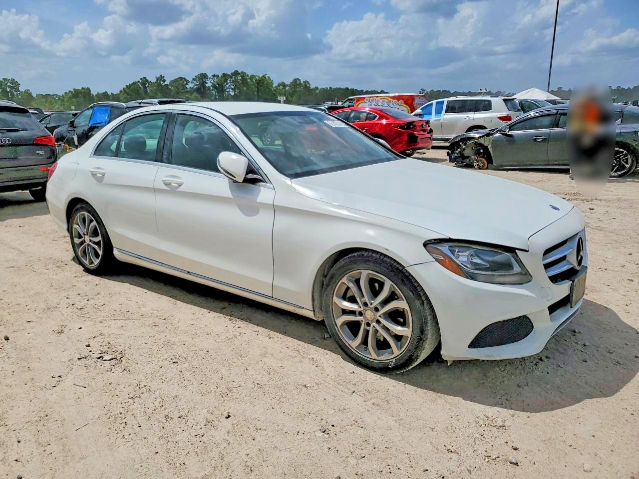 2016 MERCEDES-BENZ C C300