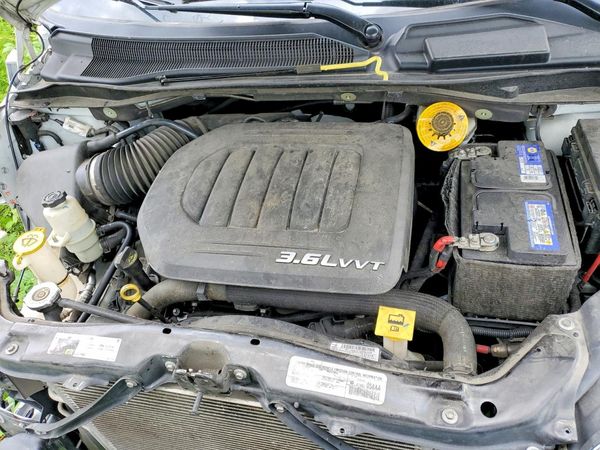 2014 DODGE GRAND CARAVAN SE — Engine bay