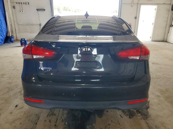 2017 KIA FORTE LX Base