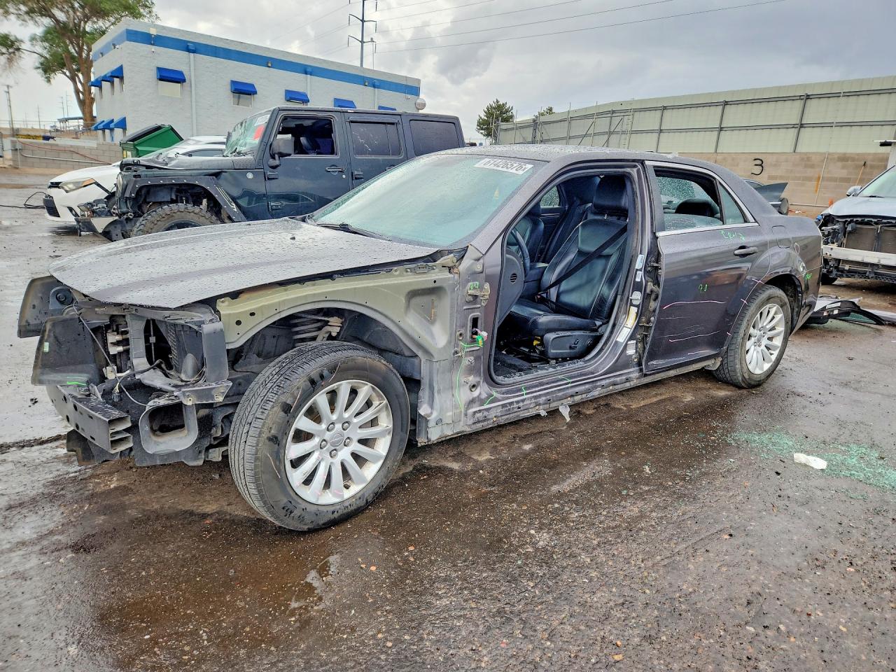2013 CHRYSLER 300 Base/Limited
