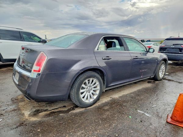 2013 CHRYSLER 300 Base/Limited