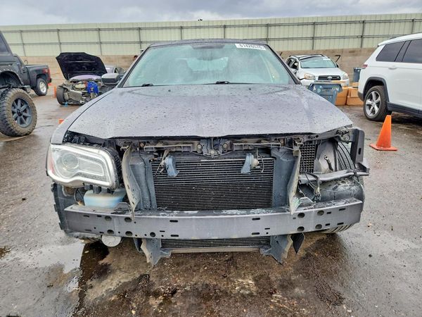 2013 CHRYSLER 300 Base/Limited