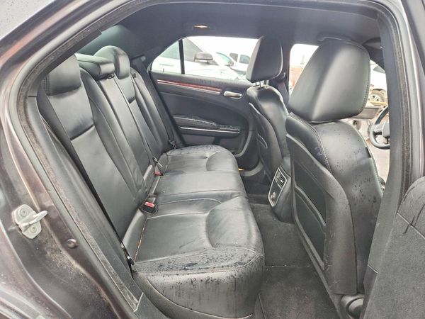 2013 CHRYSLER 300 Base/Limited