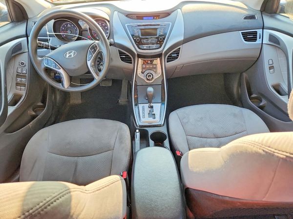 2013 HYUNDAI ELANTRA