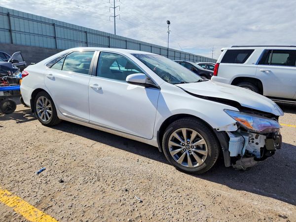2017 TOYOTA CAMRY