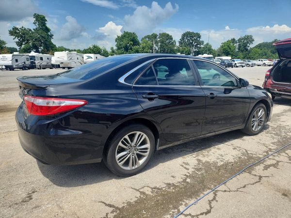 2016 TOYOTA CAMRY