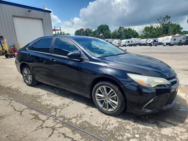 2016 TOYOTA CAMRY