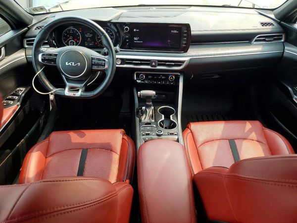 2022 KIA K5 GT-Line