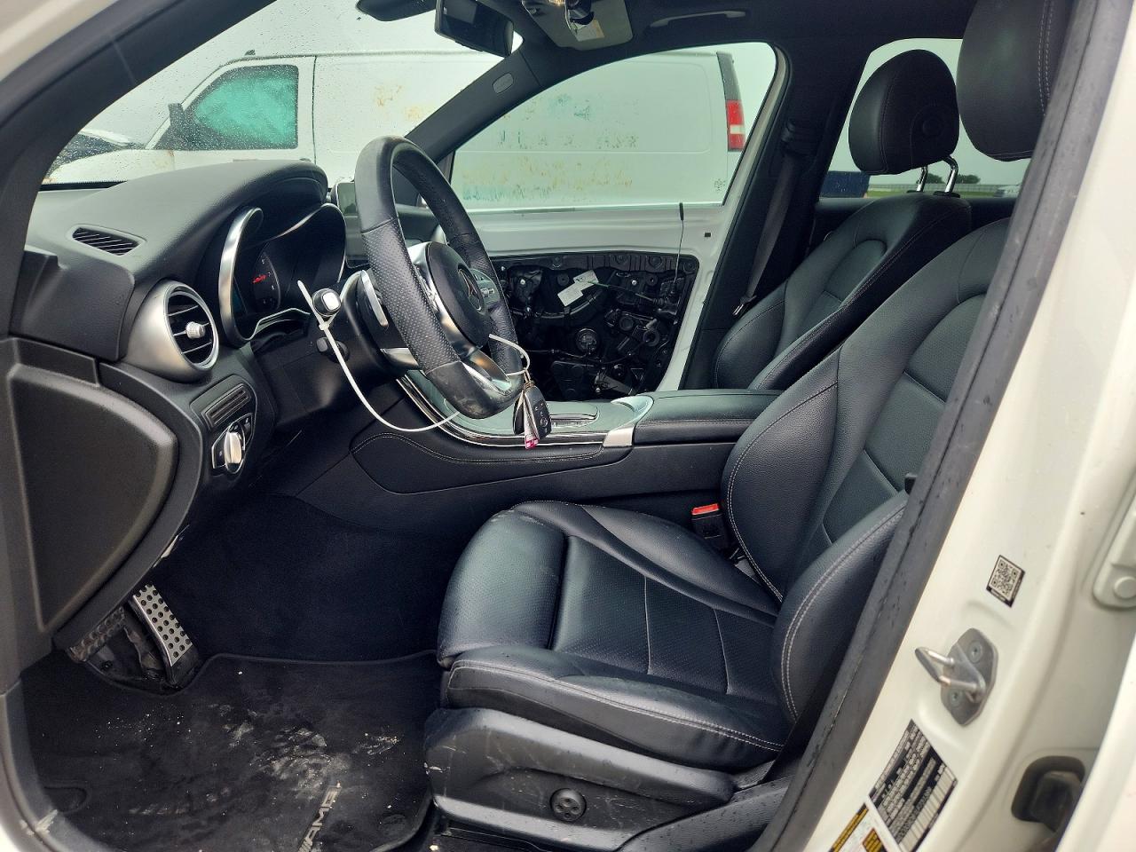 2020 MERCEDES-BENZ GLC GLC300