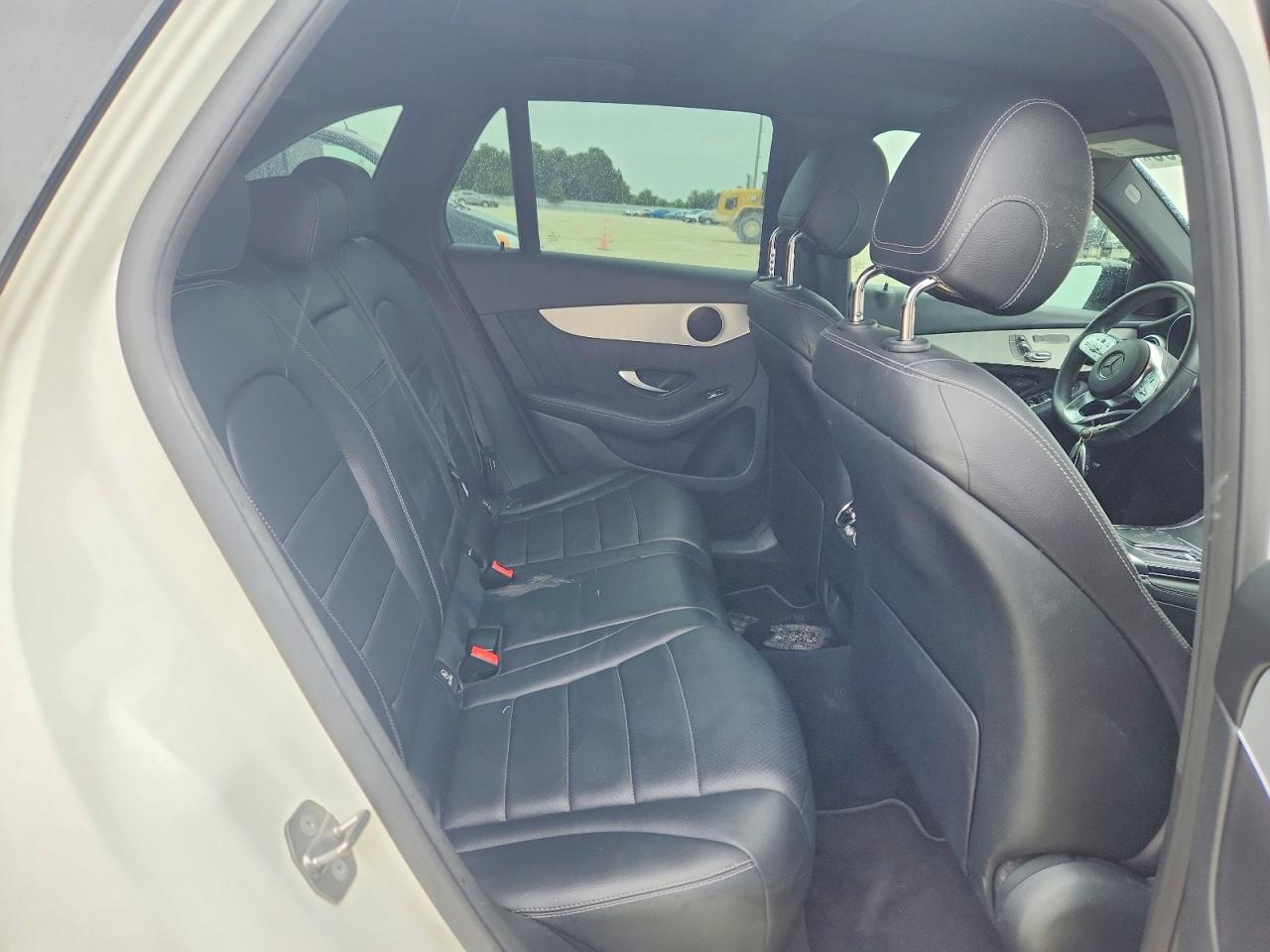 2020 MERCEDES-BENZ GLC GLC300