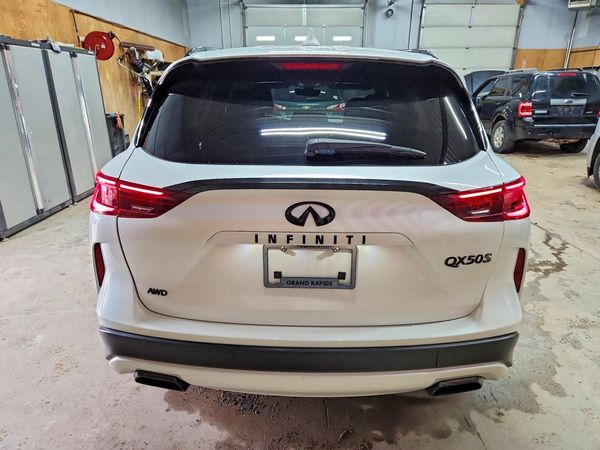 2025 INFINITI QX50 Sport
