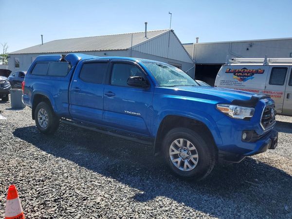 2017 TOYOTA TACOMA