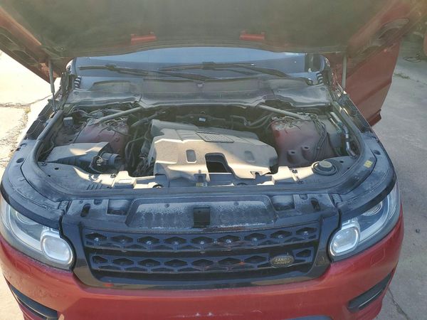 2017 LAND ROVER RANGEROVER HSE Dynamic — Engine bay