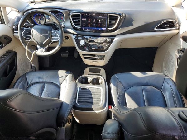 2022 CHRYSLER PACIFICA