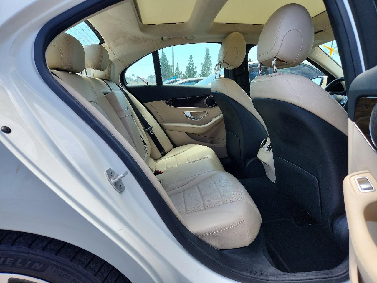 2016 MERCEDES-BENZ C C300