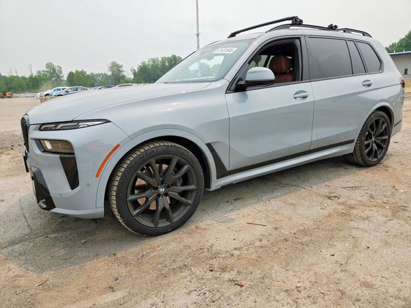 2025 BMW X7
