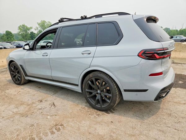 2025 BMW X7