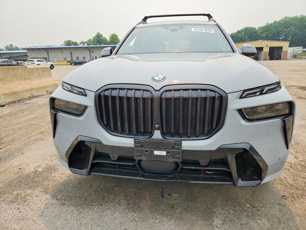 2025 BMW X7