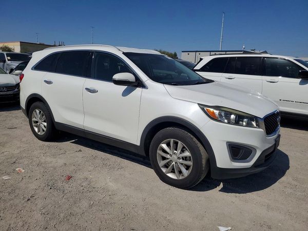 2017 KIA SORENTO L, LX
