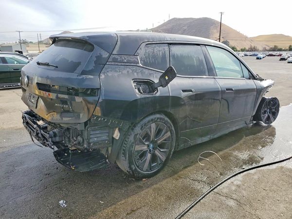 2024 BMW IX xDrive50