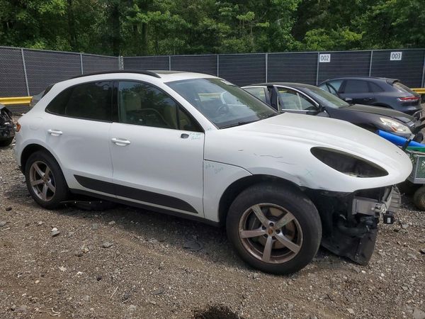 2021 PORSCHE MACAN Base