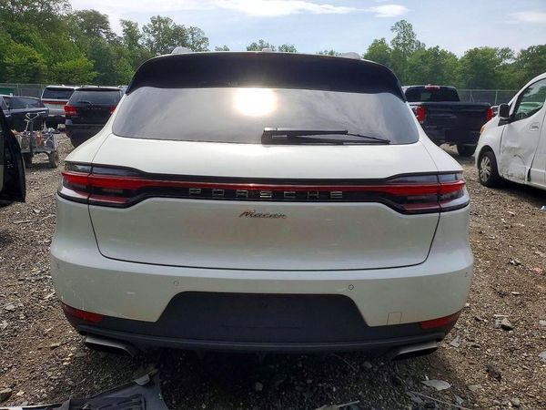 2021 PORSCHE MACAN Base