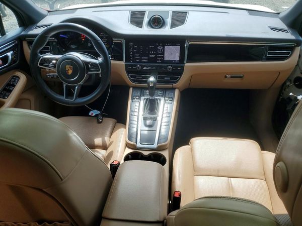 2021 PORSCHE MACAN Base