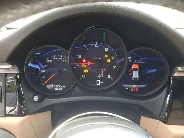 2021 PORSCHE MACAN Base