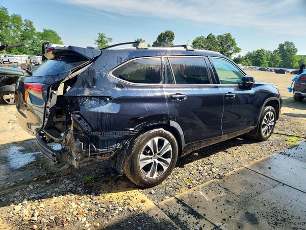 2020 TOYOTA HIGHLANDER XLE Nav — PSRA