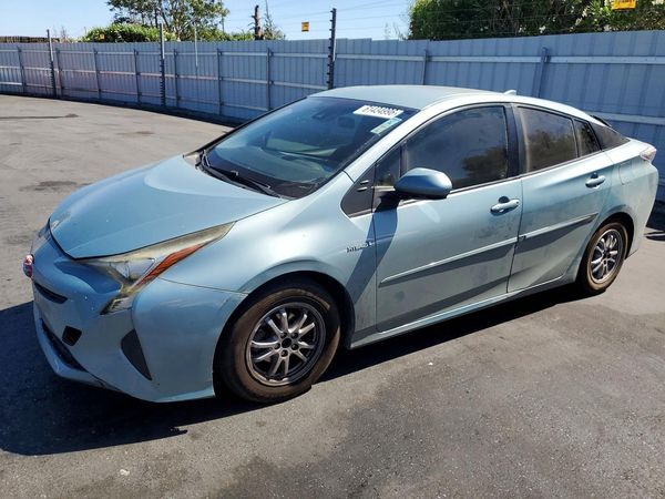 2017 TOYOTA PRIUS