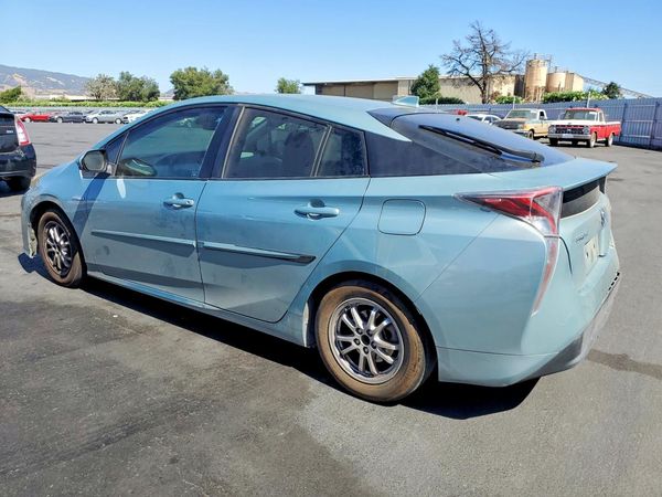 2017 TOYOTA PRIUS