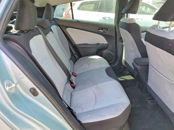 2017 TOYOTA PRIUS