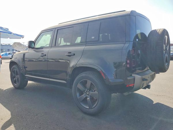 2022 LAND ROVER DEFENDER 110 X-Dynamic SE