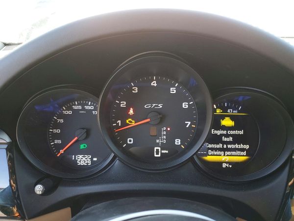 2017 PORSCHE MACAN