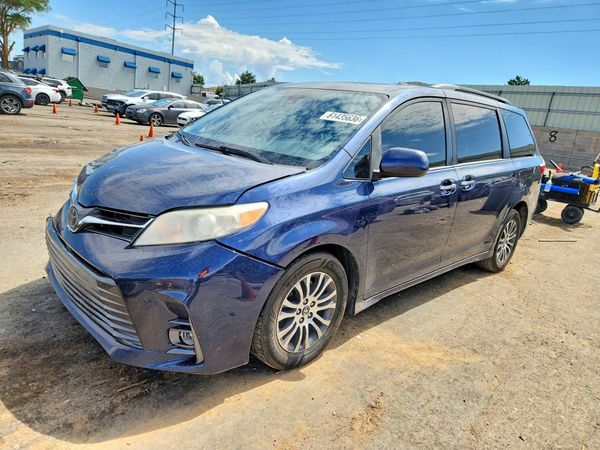 2019 TOYOTA SIENNA