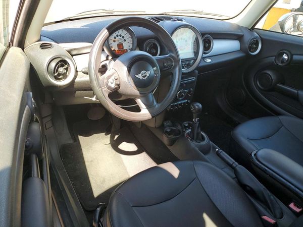 2014 MINI COOPER