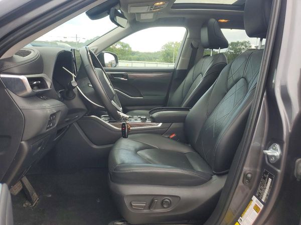 2024 TOYOTA HIGHLANDER