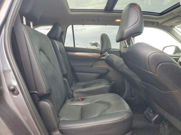 2024 TOYOTA HIGHLANDER