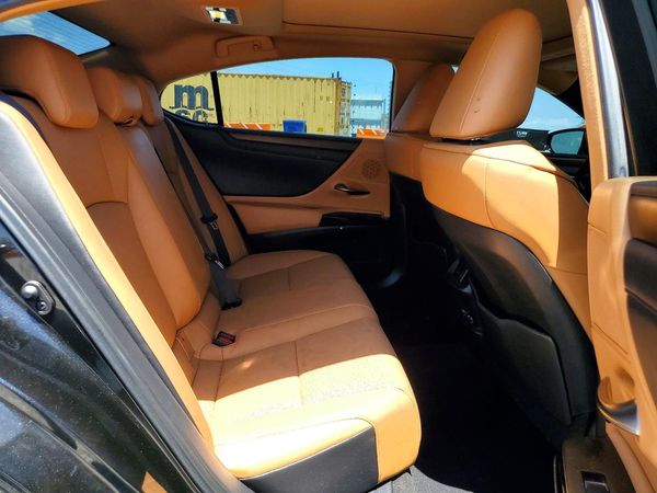 2025 LEXUS ES 350