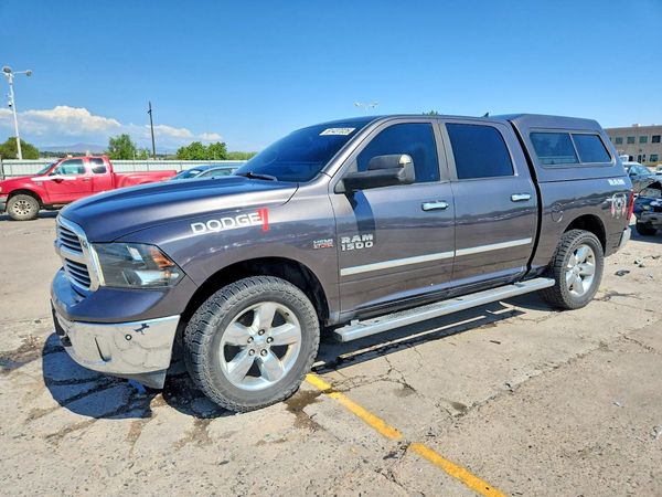 2014 RAM 1500 SLT